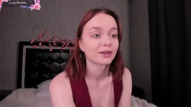 Snapshot of LillianPerry chatting on 1, 3, 2026 LillianPerry online show from 1, 3, 2026