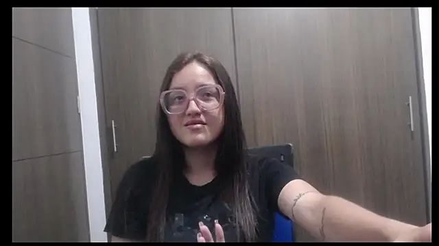 Snapshot of sheryl_25 chatting on 2, 3, 2026 sheryl 25 online show from 2, 3, 2026