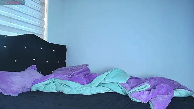 Snapshot of alys_love chatting on 18, 2, 2026 alys love online show from 18, 2, 2026