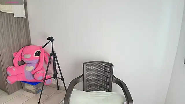 alys love online show from 8, 4, 2026