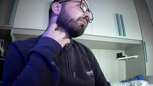 Snapshot of no-name15 chatting on 20, 3, 2026 no-name15 online show from 20, 3, 2026