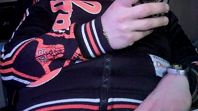 Snapshot of no-name15 chatting on 28, 3, 2026 no-name15 online show from 28, 3, 2026