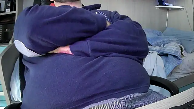 Snapshot of no-name15 chatting on 4, 4, 2026 no-name15 online show from 4, 4, 2026