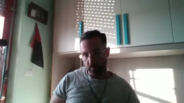 Snapshot of no-name15 chatting on 7, 4, 2026 no-name15 online show from 7, 4, 2026