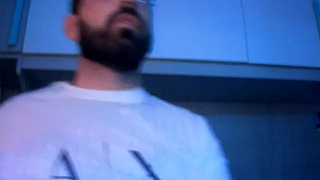 Snapshot of no-name15 chatting on 27, 4, 2026 no-name15 online show from 27, 4, 2026