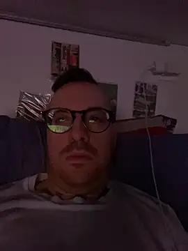 Snapshot of io1Elian chatting on 21, 5, 2026 io1Elian online show from 21, 5, 2026