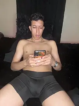 Snapshot of Sebastian_Villamarin chatting on 5, 2, 2026 Sebastian Villamarin online show from 5, 2, 2026