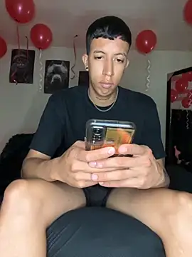 Snapshot of Sebastian_Villamarin chatting on 15, 2, 2026 Sebastian Villamarin online show from 15, 2, 2026