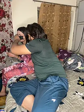 Snapshot of torchermachine chatting on 5, 4, 2026 torchermachine online show from 5, 4, 2026