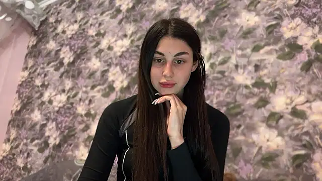 Snapshot of LiluMartiznir chatting on 6, 4, 2026 LiluMartiznir online show from 6, 4, 2026