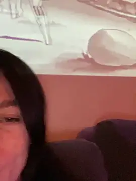 juicygirlandmyfuckboy online show from 3, 6, 2026