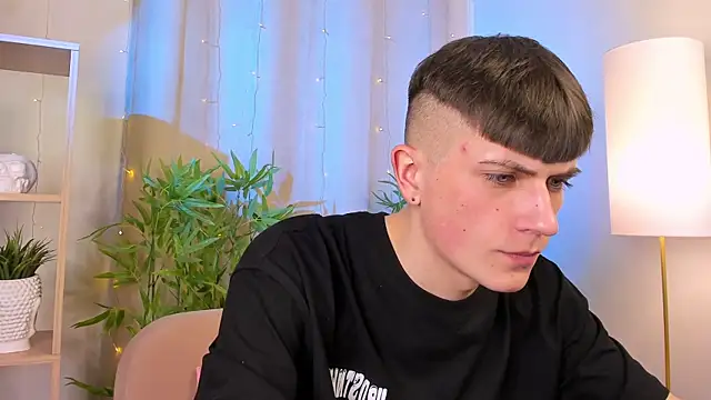 Snapshot of Rony_Joy chatting on 4, 4, 2026 Rony Joy online show from 4, 4, 2026