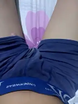 Snapshot of dallm5 chatting on 6, 4, 2026 dallm5 online show from 6, 4, 2026