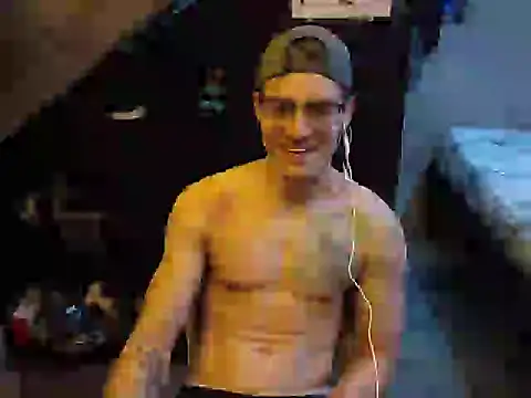 Snapshot of The-cashmaster chatting on 8, 4, 2026 The-cashmaster online show from 8, 4, 2026