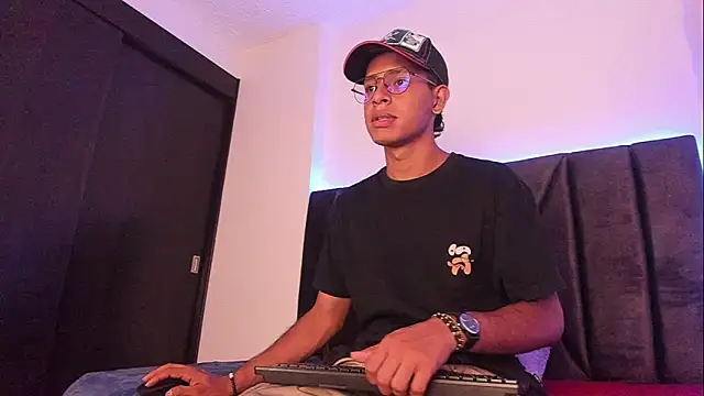 StellayDrake online show from 7, 2, 2026