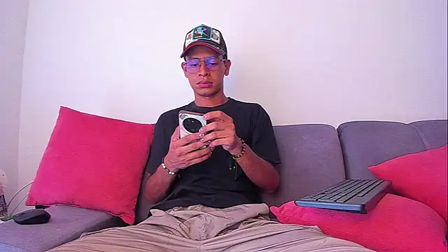 StellayDrake online show from 7, 2, 2026