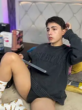 Snapshot of Samu_Hott chatting on 19, 2, 2026 Samu Hott online show from 19, 2, 2026