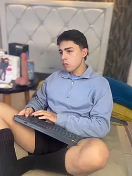 Snapshot of Samu_Hott chatting on 4, 3, 2026 Samu Hott online show from 4, 3, 2026