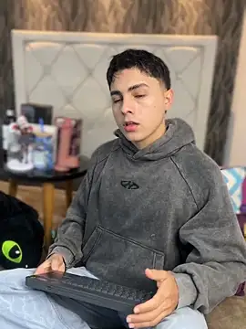 Snapshot of Samu_Hott chatting on 9, 3, 2026 Samu Hott online show from 9, 3, 2026