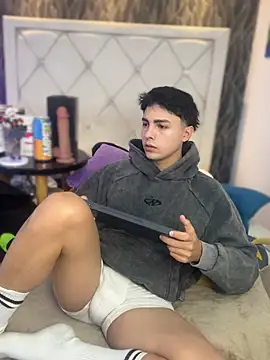 Snapshot of Samu_Hott chatting on 26, 3, 2026 Samu Hott online show from 26, 3, 2026