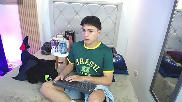 Snapshot of Samu_Hott chatting on 21, 4, 2026 Samu Hott online show from 21, 4, 2026