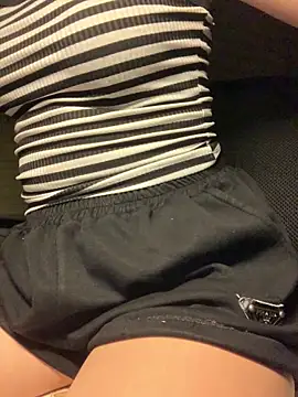 Luna Babyyy online show from 13, 4, 2026