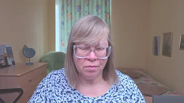 Snapshot of Emma_Eclipsee chatting on 16, 2, 2026 Emma Eclipsee online show from 16, 2, 2026