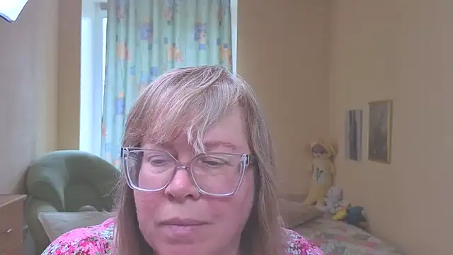 Emma Eclipsee online show from 17, 5, 2026