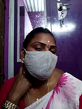 Snapshot of Tamil_Hot_Nisha chatting on 13, 4, 2026 Tamil Hot Nisha online show from 13, 4, 2026