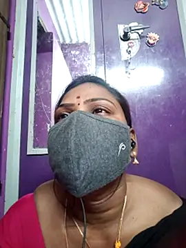 Snapshot of Tamil_Hot_Nisha chatting on 18, 4, 2026 Tamil Hot Nisha online show from 18, 4, 2026