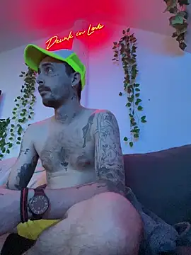 Snapshot of Piratee666 chatting on 4, 2, 2026 Piratee666 online show from 4, 2, 2026