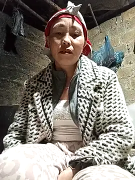 Snapshot of lena-cute chatting on 2, 2, 2026 lena-cute online show from 2, 2, 2026