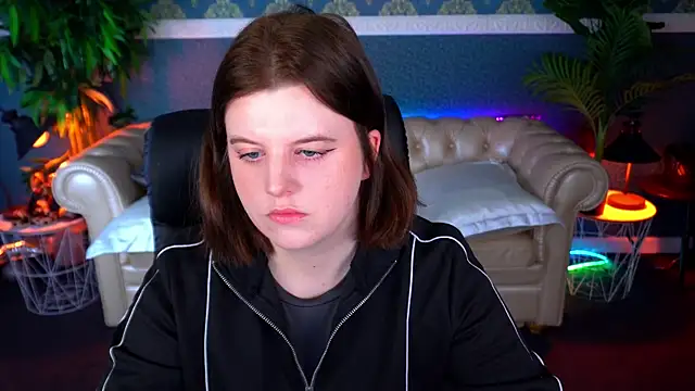 KristiFoxy online show from 12, 4, 2026