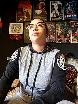 GingerLara online show from 6, 2, 2026