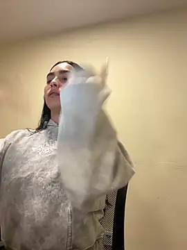 Sara Fernandez  online show from 31, 3, 2026