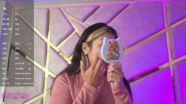 Snapshot of Dahiana_Dmour_ chatting on 2, 3, 2026 Dahiana Dmour online show from 2, 3, 2026