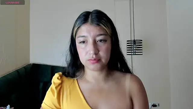 Snapshot of Dahiana_Dmour_ chatting on 24, 4, 2026 Dahiana Dmour online show from 24, 4, 2026