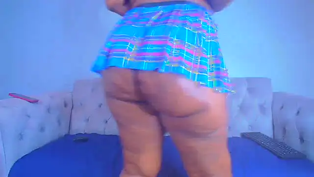 CreamyCurves online show from 28, 5, 2026