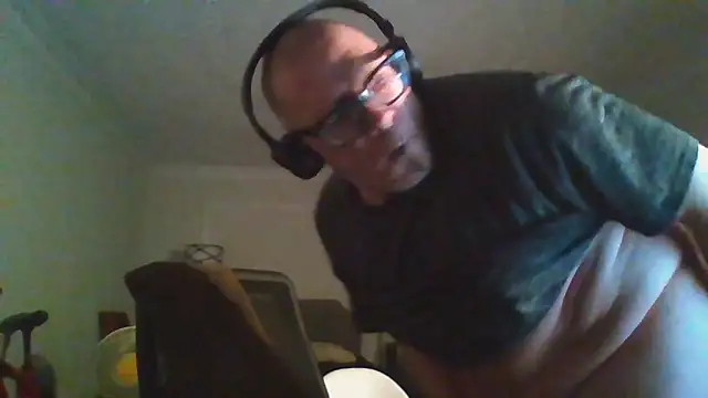 Snapshot of melvinsnow chatting on 1, 5, 2026 melvinsnow online show from 1, 5, 2026