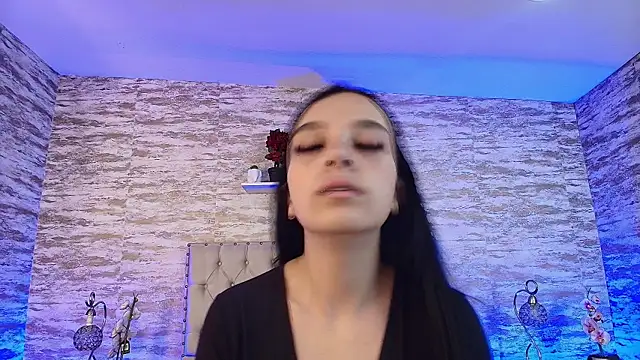 Elizabeth Ferrer online show from 30, 3, 2026