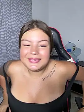 Snapshot of ladycharlottex chatting on 11, 4, 2026 ladycharlottex online show from 11, 4, 2026