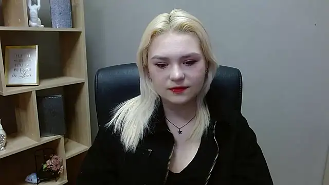 SweetLilyxo online show from 17, 2, 2026