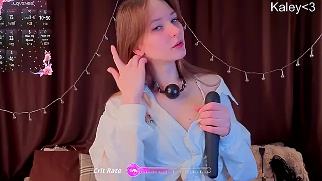 Snapshot of FloWkaley chatting on 30, 3, 2026 FloWkaley online show from 30, 3, 2026