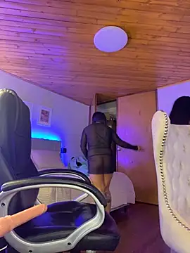 Annie Alicee online show from 9, 3, 2026