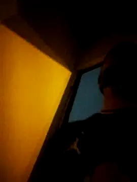 Snapshot of thom_1 chatting on 5, 7, 2026 thom 1 online show from 5, 7, 2026