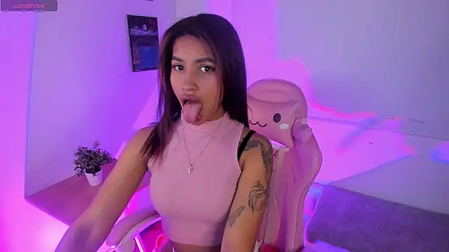 Snapshot of MoonRose__ chatting on 29, 4, 2026 MoonRose online show from 29, 4, 2026