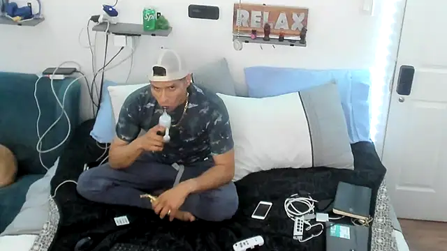 Snapshot of JokerAndyKenwood chatting on 21, 4, 2026 JokerAndyKenwood online show from 21, 4, 2026