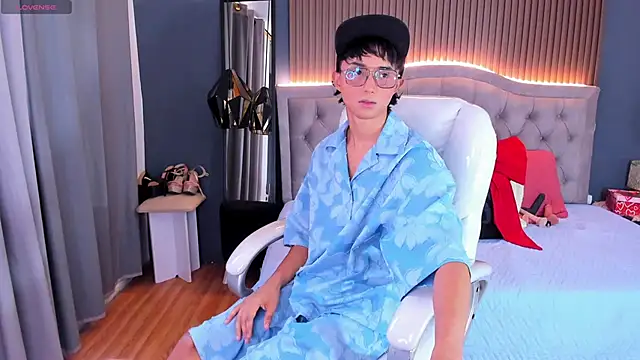 Snapshot of Noa_03 chatting on 22, 5, 2026 Noa 03 online show from 22, 5, 2026