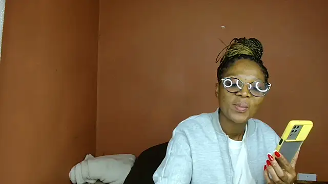 Snapshot of ForeverSexy_ chatting on 26, 4, 2026 ForeverSexy online show from 26, 4, 2026