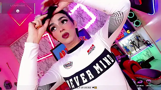 Snapshot of Maddye_Fox chatting on 10, 7, 2026 Maddye Fox online show from 10, 7, 2026